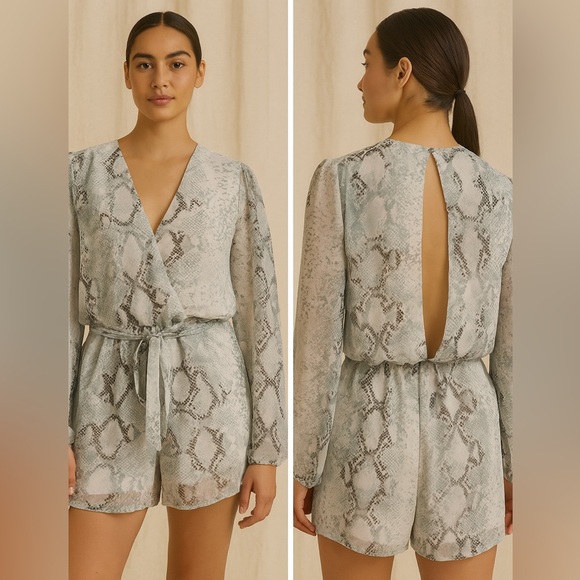 Arden B Snake Print Romper Size Small - Picture 2 of 16
